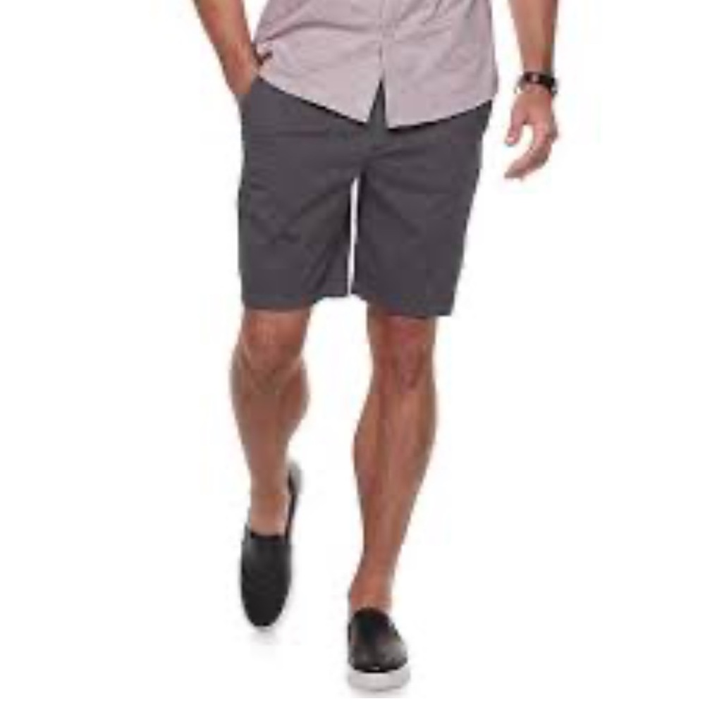 Marc Anthony Flat Front Shorts. Size 40‎
